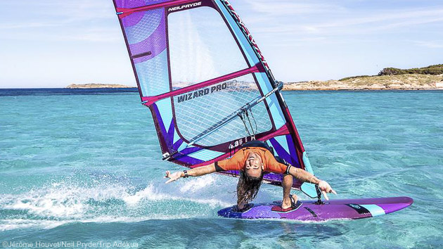 Votre séjour windsurf en Corse, à la découverte des meilleurs spots des îles