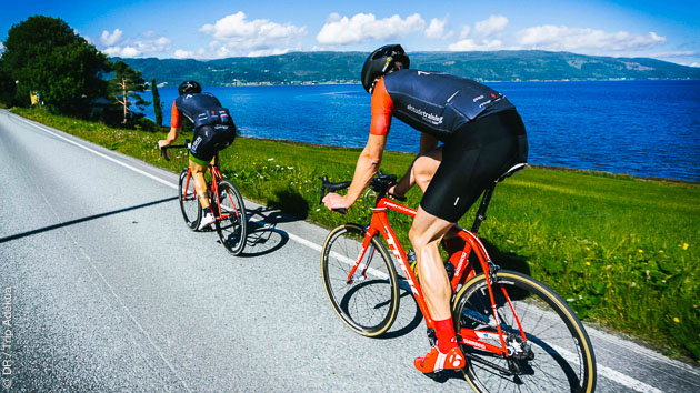 Stage cycliste au coeur des paysages extraordinaires de Norvège
