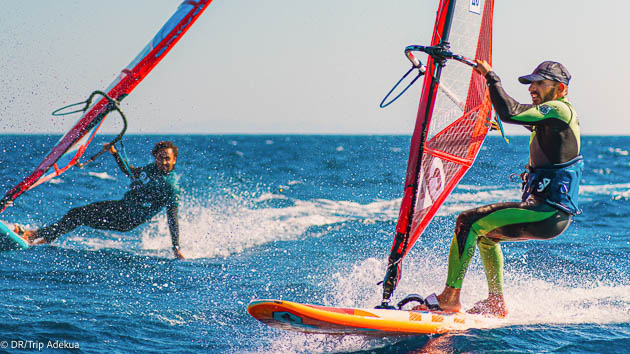 Découvrez le windsurf pendant vos vacances multi-sports en Turquie
