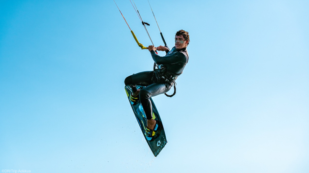 Progressez en kite sur les meilleurs spots de Sardaigne