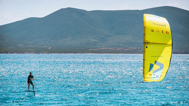 Des sessions kite inoubliables sur les meilleurs spots de Sardaigne