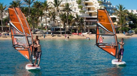 Votre séjour windsurf en famille avec cours et hébergement en hôtel 4 étoiles