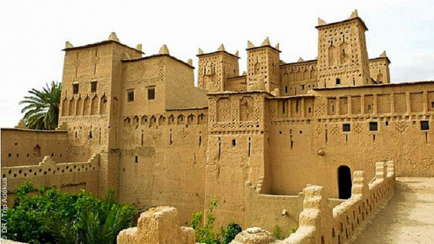 Des constructions fortifiées, vue sur la Vallée heureuse des Ait Bouguemez dans le haut Atlas au Maroc