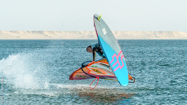 Progressez en windsurf avec 10 heures de cours sur la lagune de Dakhla