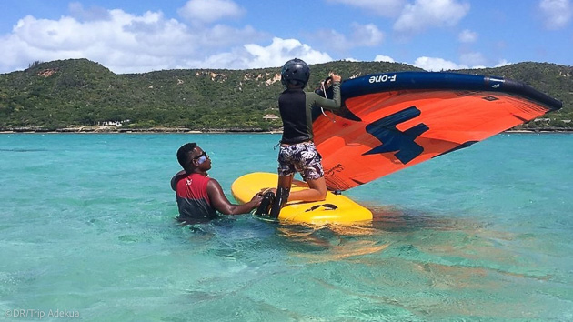 Naviguez en wing foil sur l'un des plus beaux lagons de Madagascar