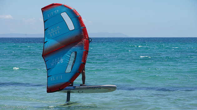 Séjour wing foil avec cours, matériel et hébergement à Bolonia en Espagne